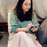 Sonalika Joshi Instagram - Never get so Busy making a Living that you forget to make a Life.☺️🤗💕 #goodevening #goodvibes #living #lifequotes #lifestyle #happiness #enjoylife #lovelife