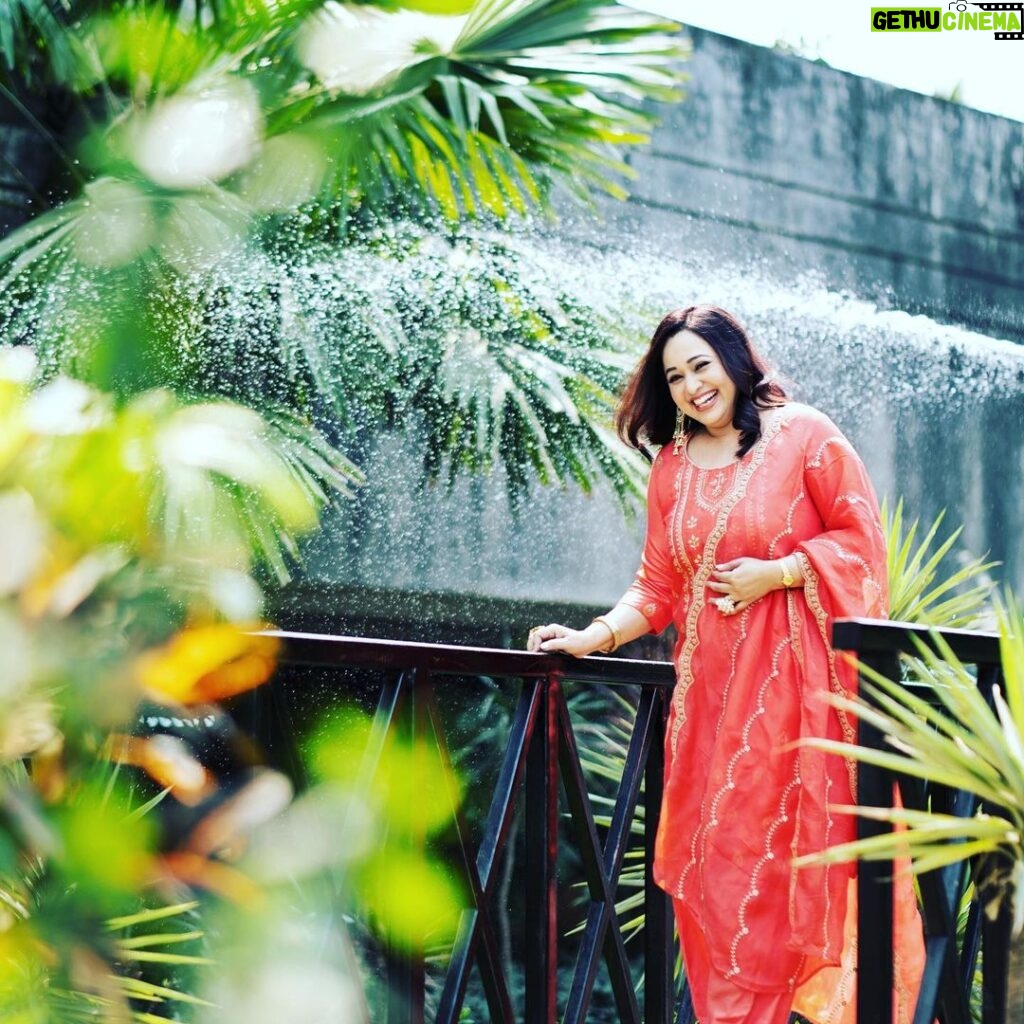 Sonalika Joshi Instagram - Always find a reason to laugh.it may not add years to your life but wll surely add life to your years☺️🤗😊💕😃😄🤣😂😅love to laugh always 💃💃