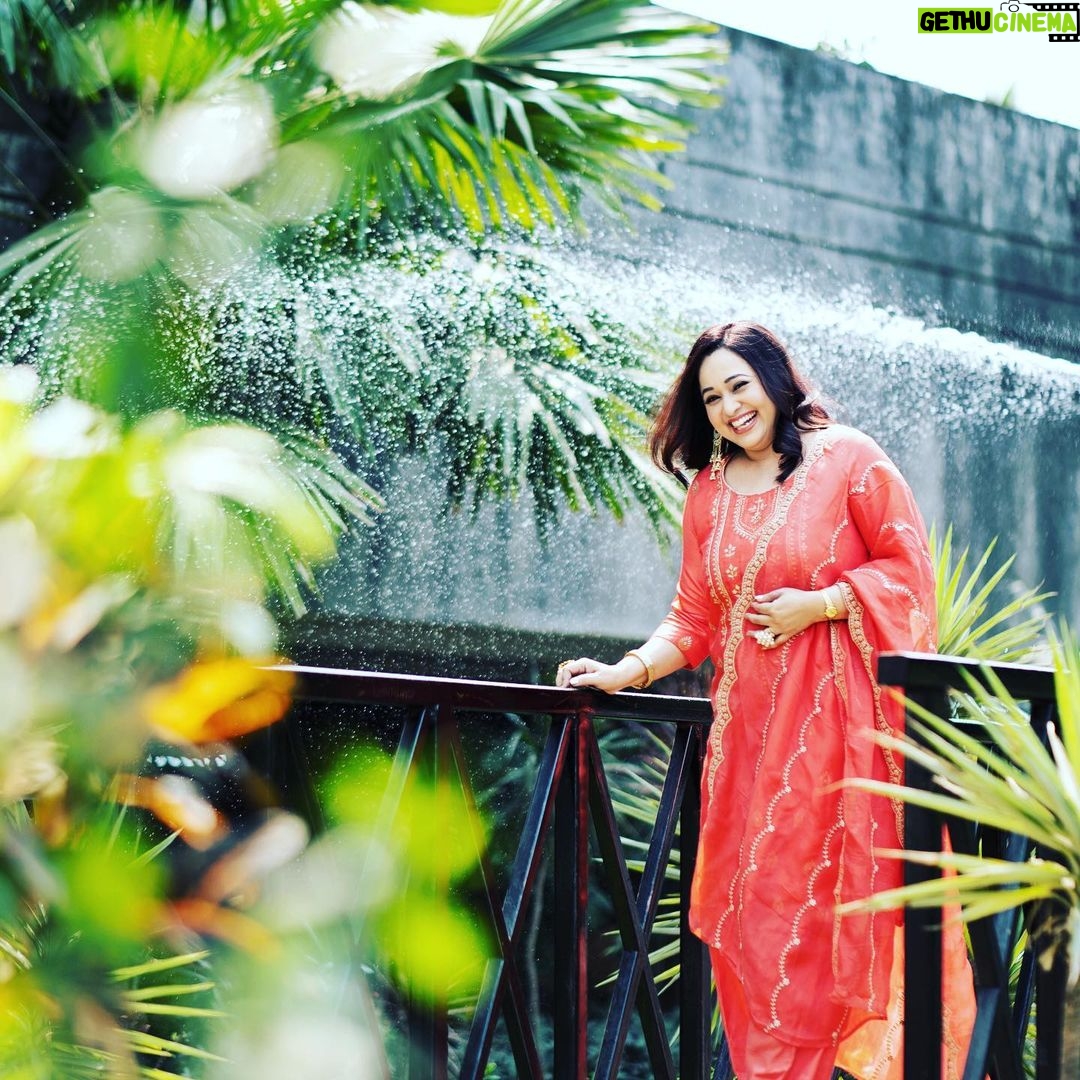 Sonalika Joshi Instagram - Always find a reason to laugh.it may not add years to your life but wll surely add life to your yearsβΊοΈπ€πππππ€£ππ
love to laugh always ππ