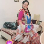 Sonalika Joshi Instagram – All dressed up &ready to Garba😃💃.#garba #navratri #navratrispecial #maadurga #dancefloor #nights #nightshooters #nightlife #routine #fashion.