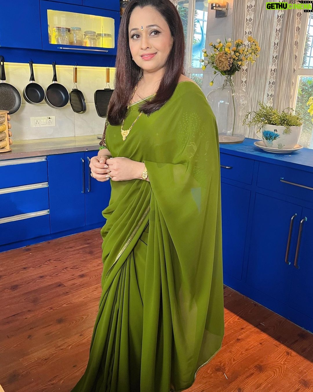 Sonalika Joshi Instagram - Getting ready for!!!???☺️💃. #shooting #workoholic#loveyourwork #advertisement #branding #brands #newlook #sareelove #saree #sareefashion #sareelovers.