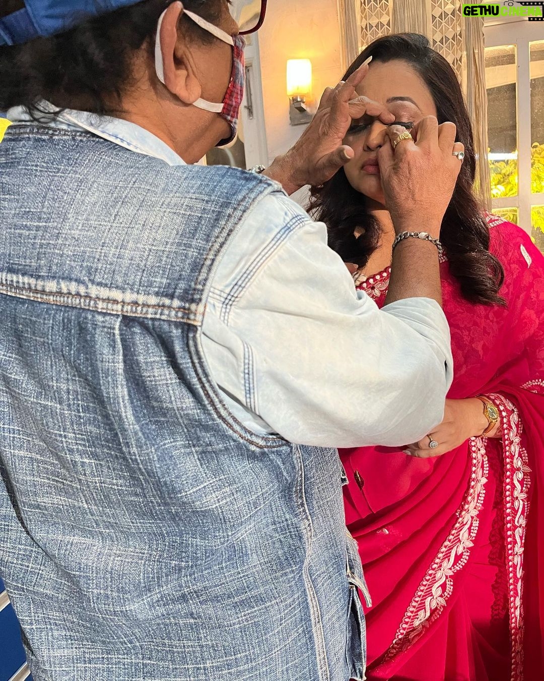 Sonalika Joshi Instagram - Getting ready for!!!???☺️💃. #shooting #workoholic#loveyourwork #advertisement #branding #brands #newlook #sareelove #saree #sareefashion #sareelovers.