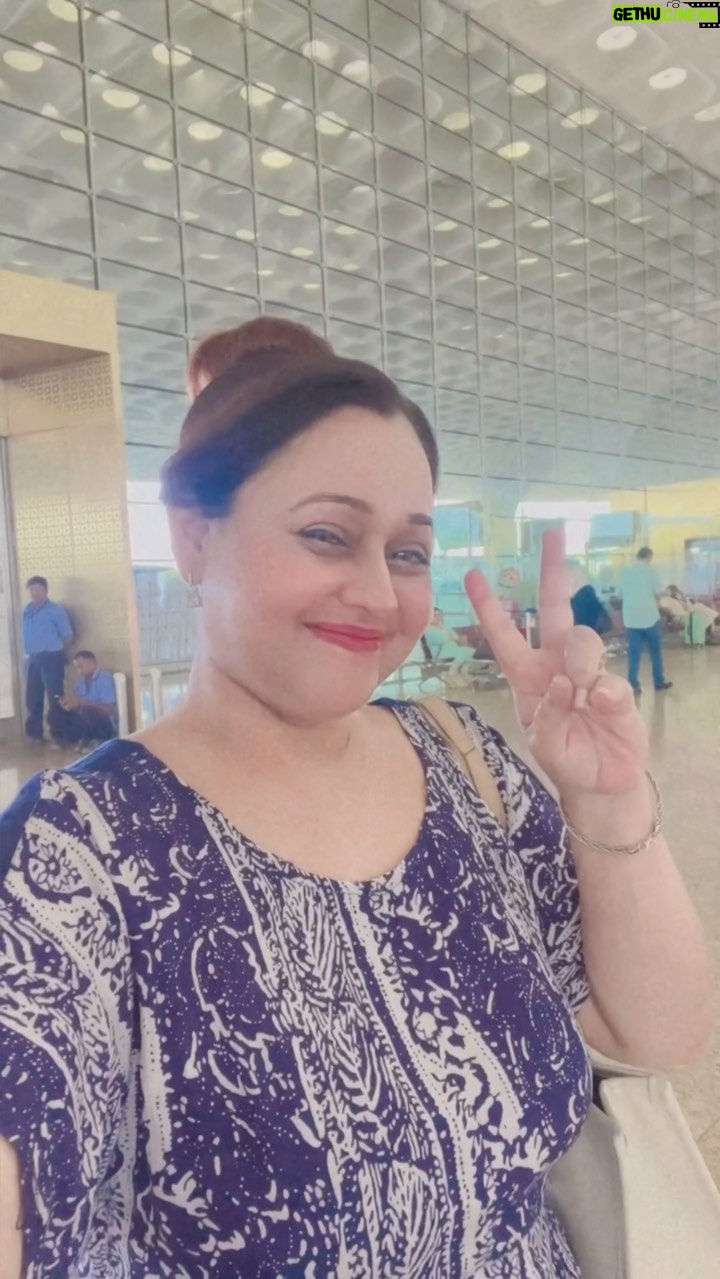 Sonalika Joshi Instagram - Flying 🛫✈️to!!!??????#explore #travel #travelphotography #traveling #traveler #destination #chillvibes #flight #transport .