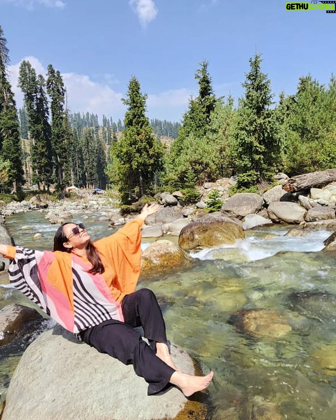 Sonalika Joshi Instagram - Lovely Srinagar☺️💕Thank you for giving me lovely memories ☺️.