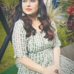Sonalika Joshi Instagram - Ghazal love💕.#morningroutine #gazals #gulzar #sheroshayri #lovesongs #romantic .