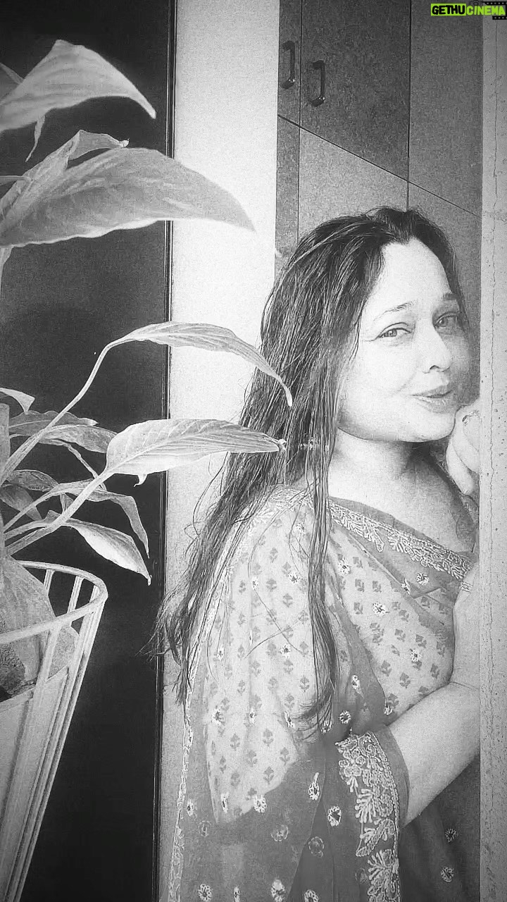 Sonalika Joshi Instagram - Old is gold wali vibes ☺️🤗.#old #oldisgold #oldies #oldsongs #oldskool #oldbollywoodsongs #bollywoodsongs #evergreen #instagram #instadaily #instareels .