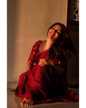 Sonia Singh Instagram - 🕊️🕊️

Shot by : @_surya_teja_9 

Costume designer: @elegant_threads_by_salma