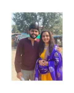 Sonia Singh Instagram - Me and myself 💛 @sidhu_pavan