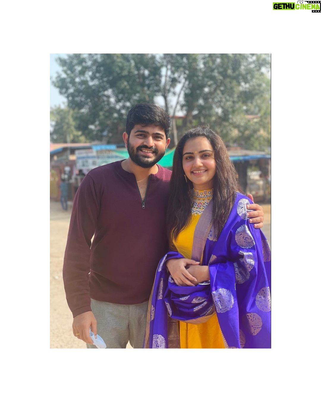 Sonia Singh Instagram - Me and myself 💛 @sidhu_pavan