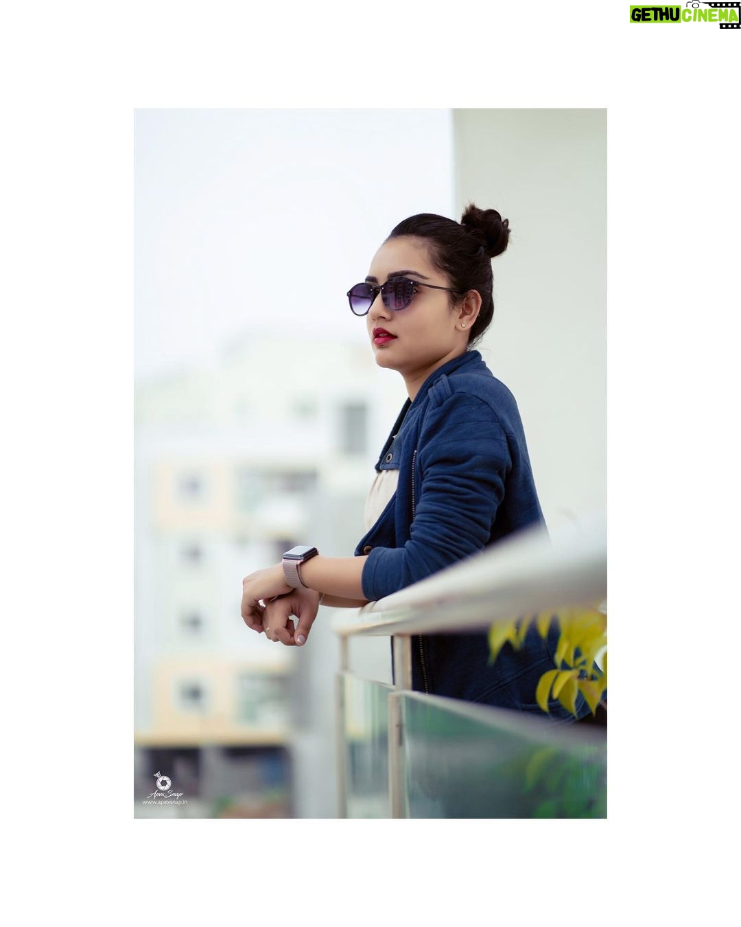 Sonia Singh Instagram - I’m strong and life will never get me down, because the harder i fall, the higher I bounce. And fam you’re all such a wonderful people believing in me, supporting me and encouraging me. The blessings of yours take me higher and higher each time. If I’m grateful to someone you’ll be one in them. Thankyou so much. Lots of love💋 -Soniyasingh P.C: @sunny_reddyjp sunny le* bro thank you for the click🤪 #attitudeofgratitude