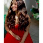 Sonia Singh Instagram - Giving ❤️ to myself 🙈 Wearing: @elegant_threads_by_salma Makeup: @poorna_mua_aesthetic 📸: @busyshutterbugs
