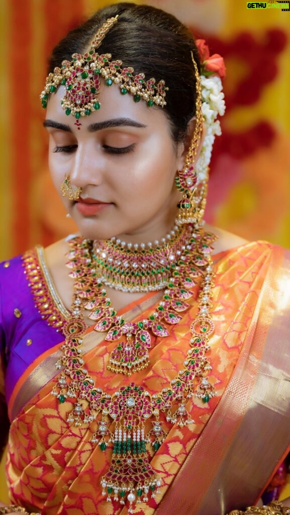 Sonia Singh Instagram - India’s largest luxury silver jewellery brand is now here with their brand new bridal collection and do visit today. Aha Kalyanam” by Goyaz silver Jewellery is here to make your big day even more special with a complete bridal Jewellery makeover. Also, a FREE gold coin just for brides getting married between Nov 25th- Feb 14th. @goyazsilverjewellery Contact: +91 8669626666 for online shopping. ⭐️Punjagutta (opp centro) ⭐️Kukatpally (opp JNTU) ⭐️Suchitra circle (near VRK silks) ⭐️Vijayawada (MG road) ⭐️Vizag (Asilmetta road)