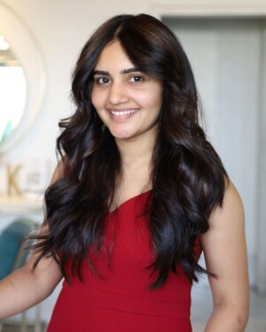 Sonia Singh Instagram - It was an absolute delight being served at Mirrors. The stylists were amazing & the salon ambience was too good.
Why wait if you are looking to get yourself pampered and groomed? Visit your nearest branch of Mirrors Luxury Salons now.

@gotomirrors #soniyasingh #mirrorshairtransformation #instagood #hairoftheday #jubileehills #mirrorsluxurysalons