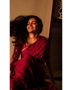 Sonia Singh Instagram - 🕊️🕊️

Shot by : @_surya_teja_9 

Costume designer: @elegant_threads_by_salma