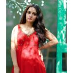 Sonia Singh Instagram - Giving ❤️ to myself 🙈 Wearing: @elegant_threads_by_salma Makeup: @poorna_mua_aesthetic 📸: @busyshutterbugs