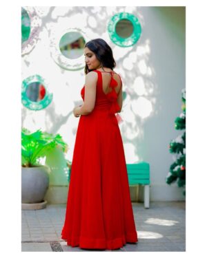 Sonia Singh Instagram - 🌶️

Wearing: @elegant_threads_by_salma ❤️
Makeup : @poorna_mua_aesthetic 
Clickzz: @busyshutterbugs