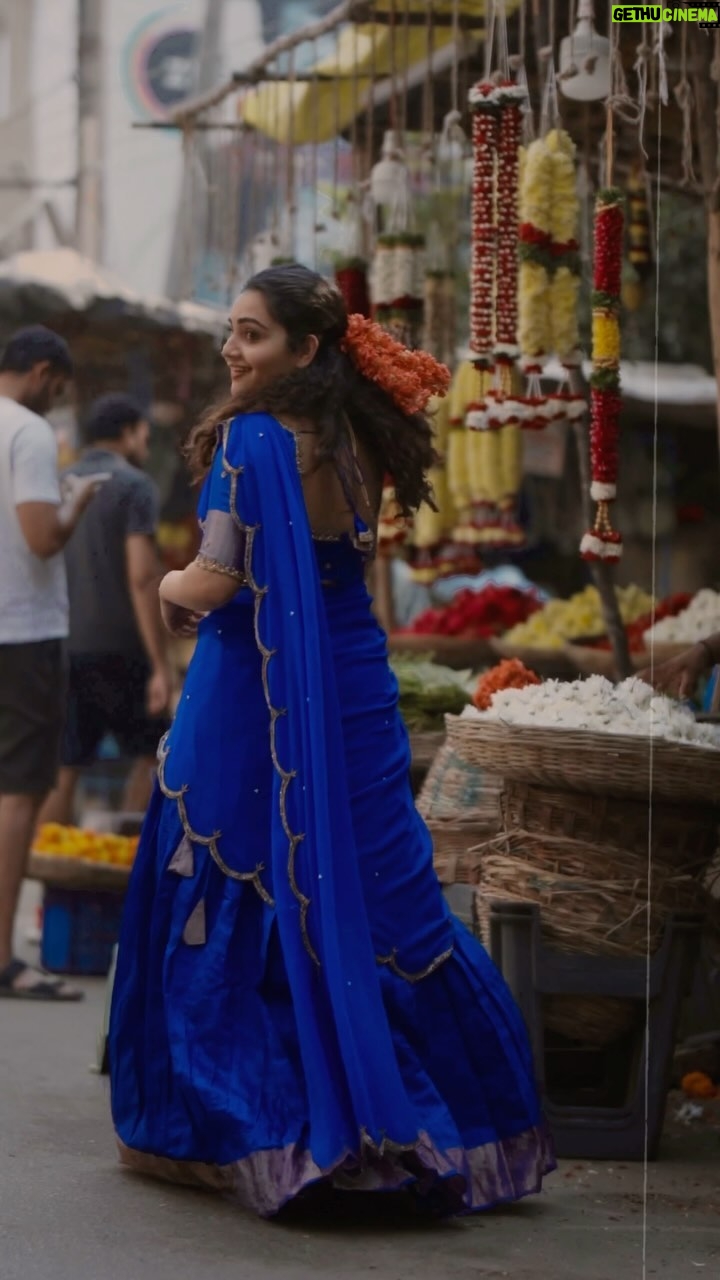 Sonia Singh - 95.8K Likes - 🩷🩵
Costume courtesy: @shilpacouture
Jewellery: @riha_fashion_jewellary
Dop & editing: @_surya_teja_9