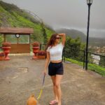 Sonyaa Ayodhya Instagram – Looking for Pakode like …. 🌧️#Fritterskamausam #likes #rains #desi