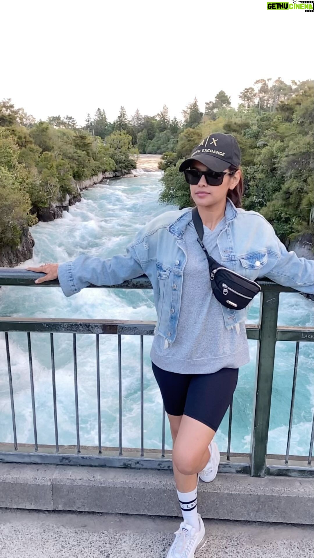 Sonyaa Ayodhya Instagram - Hukka falls,NZ 2023 ❤️ #reels #reelsinstagram be #nz #beauty #hukkafalls