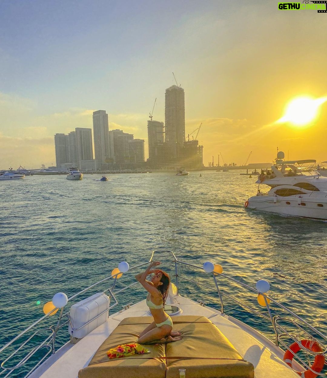 Sonyaa Ayodhya Instagram - Embracing the shifts within ☀️ . . . #mood #love #yatch #happiness #body #mind #soul #vacay #happybirthdayEri #stargirl