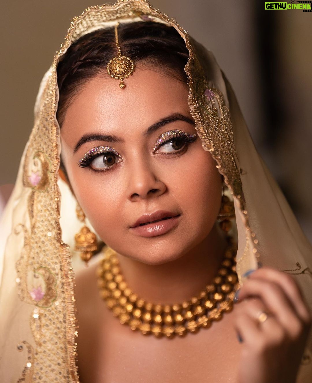 Sonyaa Ayodhya - 1.9K Likes - Your makeup is incomplete without Eyelashes 🥰
Check out these beautiful shots of the ‘Boo Boo’ Eyelashes by Flibbertigibbet on our stunning girl @devoleena ❤️
This outstanding look was created by @harshita_jajodia @talesofshadows ❤️
Congratulations you two on creating this gorgeous look.
.
.
.
#Eyelashes #Flibbertigibbet #makeup #look #cat #love #mua #creative #makeupideas #makeover #love #likes