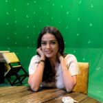 Sonyaa Ayodhya Instagram - Grateful for black coffee .. 😮‍💨 #almostbedtime #chrome Lashes @flibbertigibbetbeautty Style : So Reall Use code : Diwali to avail 30% off . . . . . . #beauty #likes #love