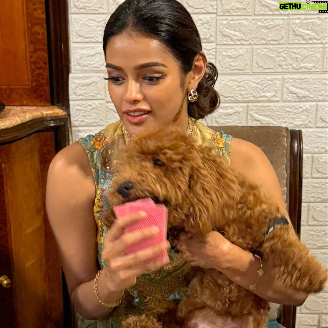 Sonyaa Ayodhya Instagram - @sonyakabetacharles won’t be allowed to play poker next time because third pic! 😂 #poker #diwali #games