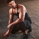 Sooraj Pancholi Instagram - @officialdapp coz every rep counts! 🙌🏽