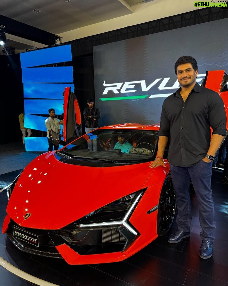 Soundarya Rajinikanth Instagram - #blore #revalto #lamborghini family 💙