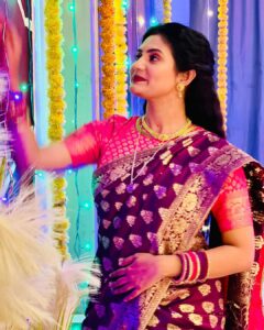 Sradha Panigrahi Instagram - Watch #khusirachhunka on @zee_sarthaktv From Mon- Sat at 9.00 pm. . Music credits - @humanesagar_official @aseema_panda @amaramuzik @baidyanath.dash @someshstudio @somesh_music @i_abh1shek . #khusirachhunka #sradhapanigrahi #odiasong #loveinlondon #odiaactress #odiaserial #amaramuzic #zeesarthaktv #candid #candidphotography #mobilephotography