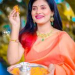 Sradha Panigrahi Instagram - Today is Dhanteras, the festival of wealth & prosperity. 🙏 As per Sanatan dharm, it is believed that the Goddess Lakshmi emerged from the ocean of milk on this day, during Samundra Manthan. Buying something like gold, brass, silver,utensils will bring You good fortune, success & protection from the evil eye. . Let’s celebrate this holy day 🙏 . Jewellery- @hallmark_ornaments1 📸- @wapi_films . Music credit- @amaramuzik @sandeep__panda_ @aseema_panda . #sradhapanigrahi #dhanteras #hindu #festival #hinduism #sanatandharma #dhanteraspooja #assemapanda #sandeeppanda #sandeeppandamusic
