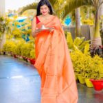 Sradha Panigrahi Instagram - Time to Go Desssiiiiii 🧡 💫 . 📸 - @wapi_films Jewelleries:- @hallmark_ornaments1 . #sradhapanigrahi #festive #festivewear #festiveseason #saree #sareelove #sareefashion #desi #desilook #odia #odisha