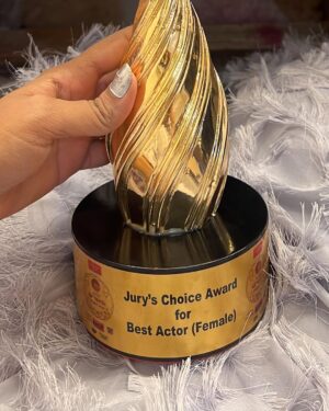 Sradha Panigrahi Instagram - Yes . ❤️ 
Best Actress for #khusirachhunka in jury’s Choice. 
Thank you ! 🙏🙏 
.
#sradhapanigrahi #zssa #zssa2023 #zeesarthaktv