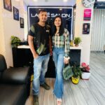 Sradha Panigrahi Instagram - Got my advance Rakhi treat 🥳 Thank you Brotharrrr 😂 . Thank you @lakmesalonsaheednagar for your great hospitality - service & more over for the discount & rakhi special offer. 😍 . #sunday #saloonday #selfcare #brothersister #sradhapanigrahi #lakme #lakmesalon Lakme Salon Saheed Nagar