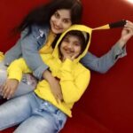 Sradha Panigrahi Instagram - Our bond aunt and niece is special 🧚 Never forget that your aunt can do anything for you❤️❤️🥹 @iamsradhapanigrahi