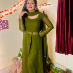 Sradha Panigrahi Instagram - Not just a song but an anthem for us hopeless romantics around the world 💚 . #sradhapanigrahi