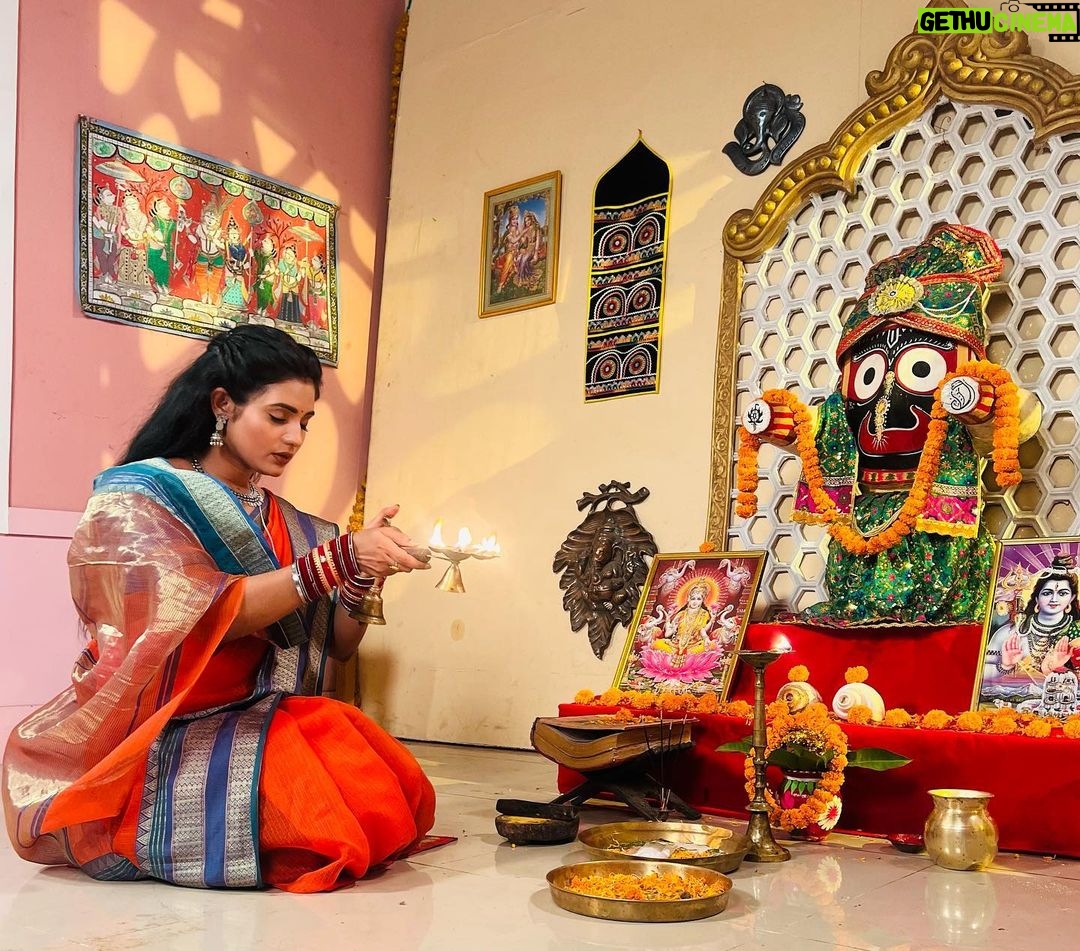 Sradha Panigrahi Instagram - He is within you and when you are sincerely searching after Jagannath by devotion, He reveals Himself to you. 🙏 . #jayjagannath #jagannath #khusirachhunka #sradhapanigrahi #sanatan #sanatandharma #iskoninc
