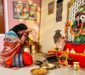 Sradha Panigrahi Instagram - He is within you and when you are sincerely searching after Jagannath by devotion, He reveals Himself to you. 🙏 . #jayjagannath #jagannath #khusirachhunka #sradhapanigrahi #sanatan #sanatandharma #iskoninc