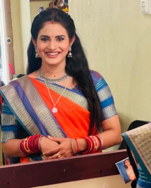 Sradha Panigrahi Instagram - It’s been my constant favourite song from childhood days…
@ratikantsatpathy sir , truptidas ma’am , You both are just beyond the perfection. 🥰 
.
Watch #khusirachhunka Mon-Sat 9.00 pm on @zee_sarthaktv . 
📸:- @chandan.patra43 
.
#sradha #sradhapanigrahi #odiaserial #khusi #odisha