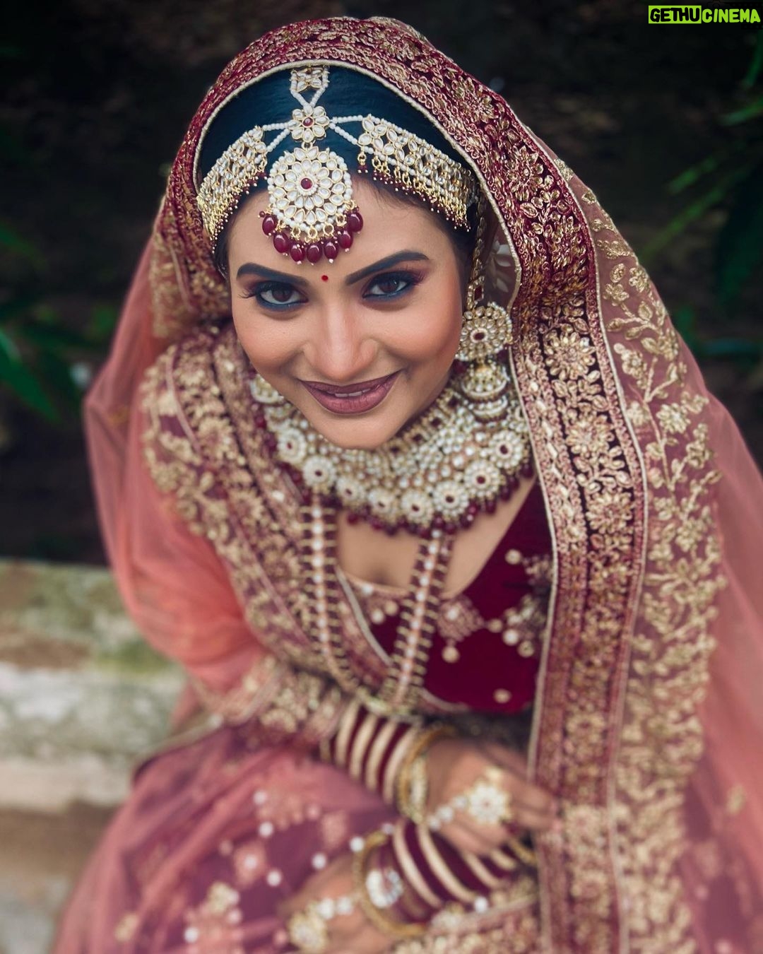 Sradha Panigrahi Instagram - Makeup is an Art & @chandan.patra43 u are the Artist π Thank you for this #Makeover . . . #khusi #khusirachhunka #odiaserial #zeesarthaktv #sradha #sradhapanigrahi #bridal #bridalmakeup #bridalwear #dulhan #dulhandiaries #makeup #odisha #odia Bhubaneswar, India