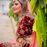 Sradha Panigrahi Instagram - Unhi ke liye ye Roop ye Shringar he♥️🤗 . Makeup & 📸 :- @chandan.patra43 . Watch“ Khusi_Ra_Chhunka“ Mon-Sat at 9.00 pm on @zee_sarthaktv . #sradha #sradhapanigrahi #bride #bridal #bridalmakeup #dulhan #khusi #khusirachhunka #love #indianbride