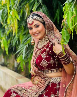 Sradha Panigrahi Instagram - Unhi ke liye ye Roop ye Shringar he♥️🤗 
.
Makeup & 📸 :- @chandan.patra43 
.
Watch“ Khusi_Ra_Chhunka“ 
Mon-Sat  at 9.00 pm on @zee_sarthaktv 
.
#sradha #sradhapanigrahi #bride #bridal #bridalmakeup #dulhan #khusi #khusirachhunka #love #indianbride