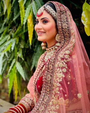 Sradha Panigrahi Instagram - Unhi ke liye ye Roop ye Shringar he♥️🤗 
.
Makeup & 📸 :- @chandan.patra43 
.
Watch“ Khusi_Ra_Chhunka“ 
Mon-Sat  at 9.00 pm on @zee_sarthaktv 
.
#sradha #sradhapanigrahi #bride #bridal #bridalmakeup #dulhan #khusi #khusirachhunka #love #indianbride