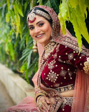 Sradha Panigrahi Instagram - Unhi ke liye ye Roop ye Shringar he♥️🤗 
.
Makeup & 📸 :- @chandan.patra43 
.
Watch“ Khusi_Ra_Chhunka“ 
Mon-Sat  at 9.00 pm on @zee_sarthaktv 
.
#sradha #sradhapanigrahi #bride #bridal #bridalmakeup #dulhan #khusi #khusirachhunka #love #indianbride