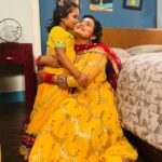 Sradha Panigrahi Instagram - ଖୁସି ଆଉ ରିୟା loves ହଳଦିଆ 💛 What about you???? #khusirachhunka Mon-Sat 9.00 pm on @zee_sarthaktv . . #sradhapanigrahi #haladi #haladiceremony #haladilook💛❤️ #yellow #yellowlover
