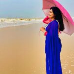 Sradha Panigrahi Instagram – କହିଲେ ଦେଖି , ଇଏ…
ବର୍ଷା ଦିନ ରେ ଶୀତ ର ପ୍ରଭାବ !
ନା ଶୀତ ଦିନ ରେ ବର୍ଷା ର ଦୃଶ୍ୟ ??
.
.
#sradha #sradhapanigrahi #odia #odisha #puri #puriseabeach #gooday #beach #nilasadhi #nilasaree #neelasadhi #blue #bluesaree ସମୁଦ୍ର କୁଳ ପୁରୀ
