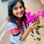 Sradha Panigrahi Instagram - ପ୍ରେମ ର ପରିଭାଷା ଯଦି ଫୁଲ ହୁଏ !!! ବିରହ ର ପରିଭାଷା କ’ଣ ହବ ? ନା…… ଉତ୍ତର କଣ୍ଟା ନୁହେଁ 😂 ଆଉ କିଛି ?? . #sradhapanigrahi