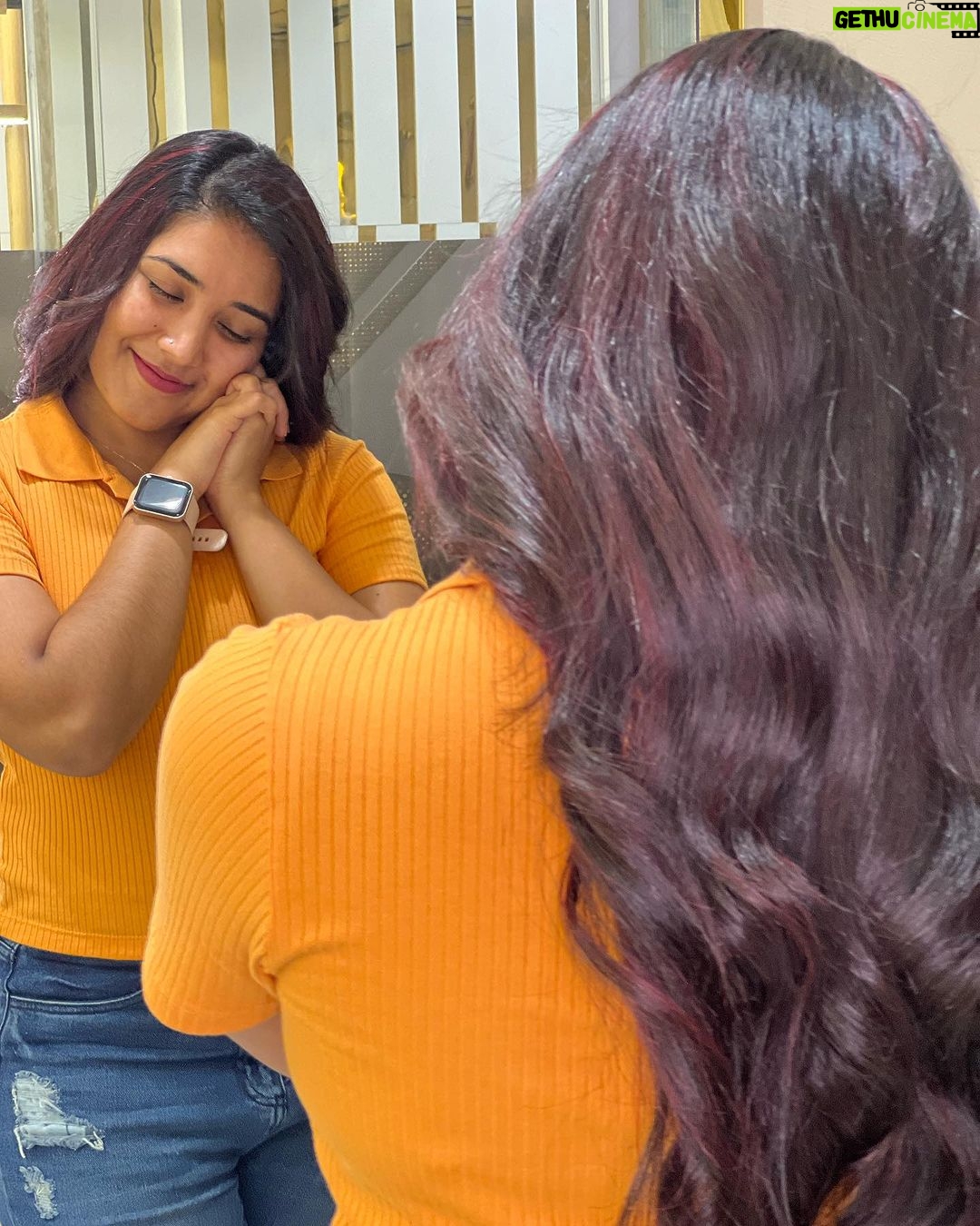Sree Nithi Instagram - When in Doubt , Go For a Haircolour @minibyzazzle π»β¨π― They Never Fail to Surprise You . π€π½ I Got My Scarlett Cherry π Red Colour . . Visit Mini By Zazzle Today π . To book Your appointments call : πAnna Nagar : 9884690601 #scarletred #haircolour #hairinspo #red #hair #minibyzazzle #salon #trending #chennai Anna nagar