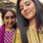 Sree Nithi Instagram - #allabouttheday Sundar & Family ❤️ @sundar_arts_and_drawings @sivashanmugapriya11 @_m_a_n_j_u_s_ Madurai Meenakshi Amman Temple