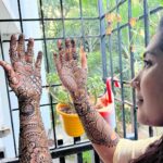 Sree Nithi Instagram - Thanks to @glowwithaniessajana for making my hand more beautiful with her talent Do support her and dm her for mehandi to make your occasion’s more memorable 🫶🏻 Chennai, India